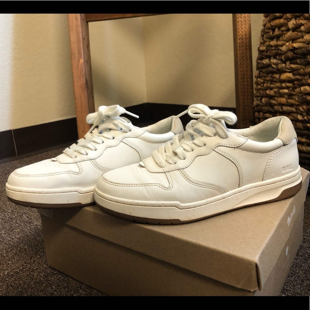 White sneakers by Madewell